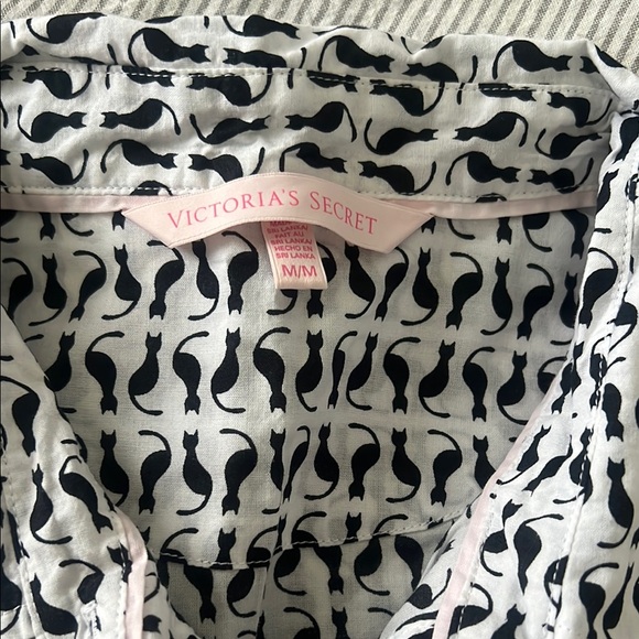 Black and White Patterned Pajama Set with Eye Mask - Picture 2 of 3